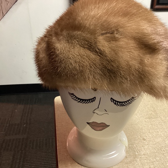 MR JOHN MINK HAT. LINED EXQUISITE  VINTAGE - Picture 1 of 11